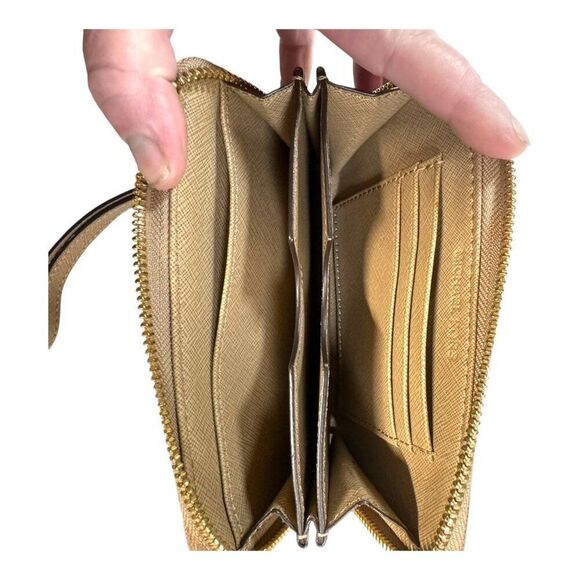 Michael Kors Jet Set Travel Large Leather Wristlet Wallet In Beige Brown 6" - Picture 5 of 6